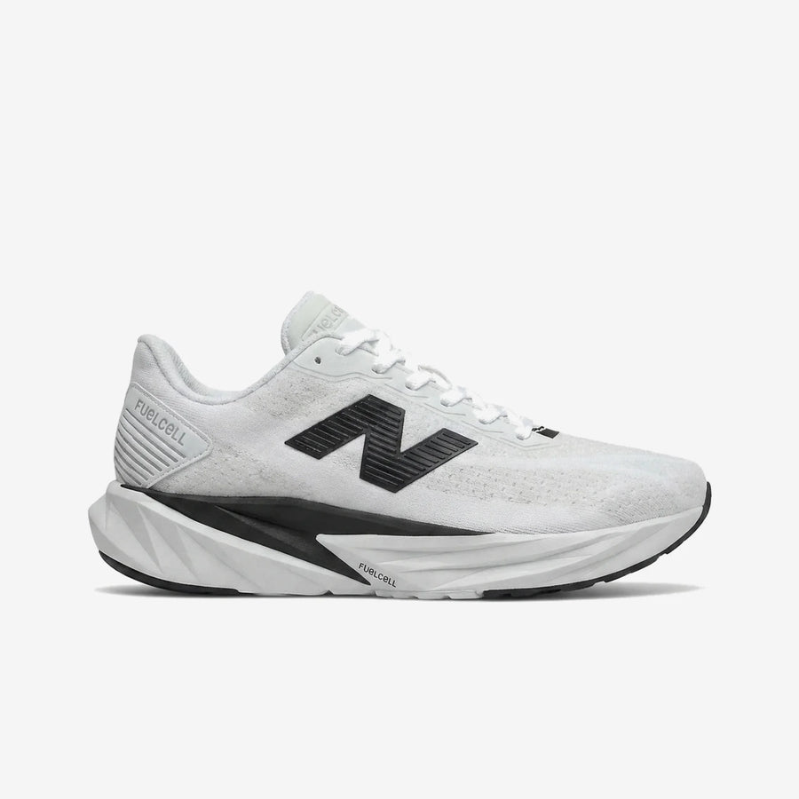 New Balance FuelCell Rebel v4 - Branco