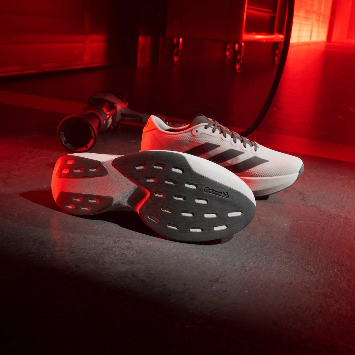 Adidas TÊNIS ADIZERO EVO SL WOVEN AUDI REVOLUT F1 TEAM Chalk Pearl