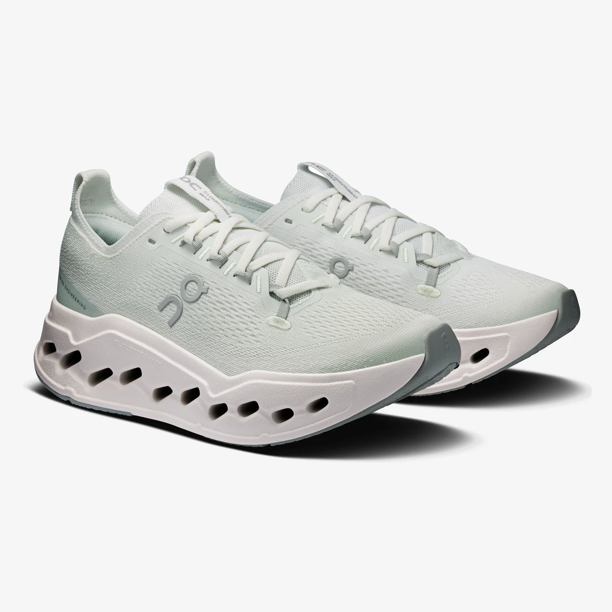 On Cloudsurfer Max Iceberg Ivory
