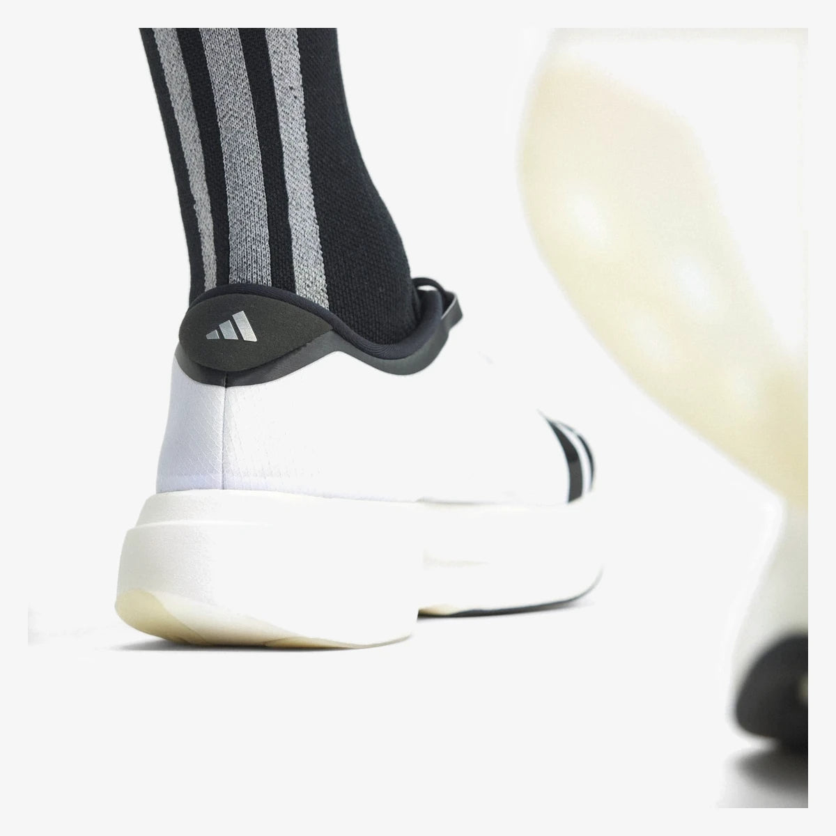 adidas tenis de corrida adizero evo sl ziper lightstrike pro cloud white kh9623