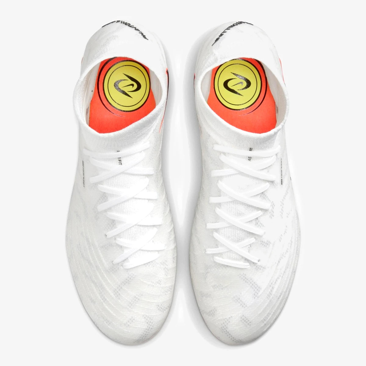 Nike Chuteira Phantom Luna Elite Campo Branco