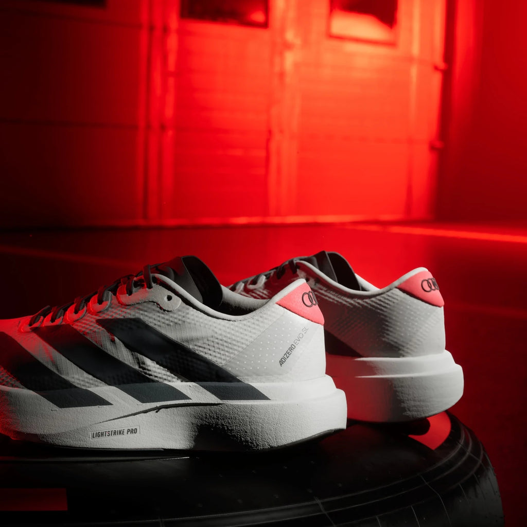 Adidas Tênis Adizero Evo SL Audi Revolut F1 Team Chalk Pearl
