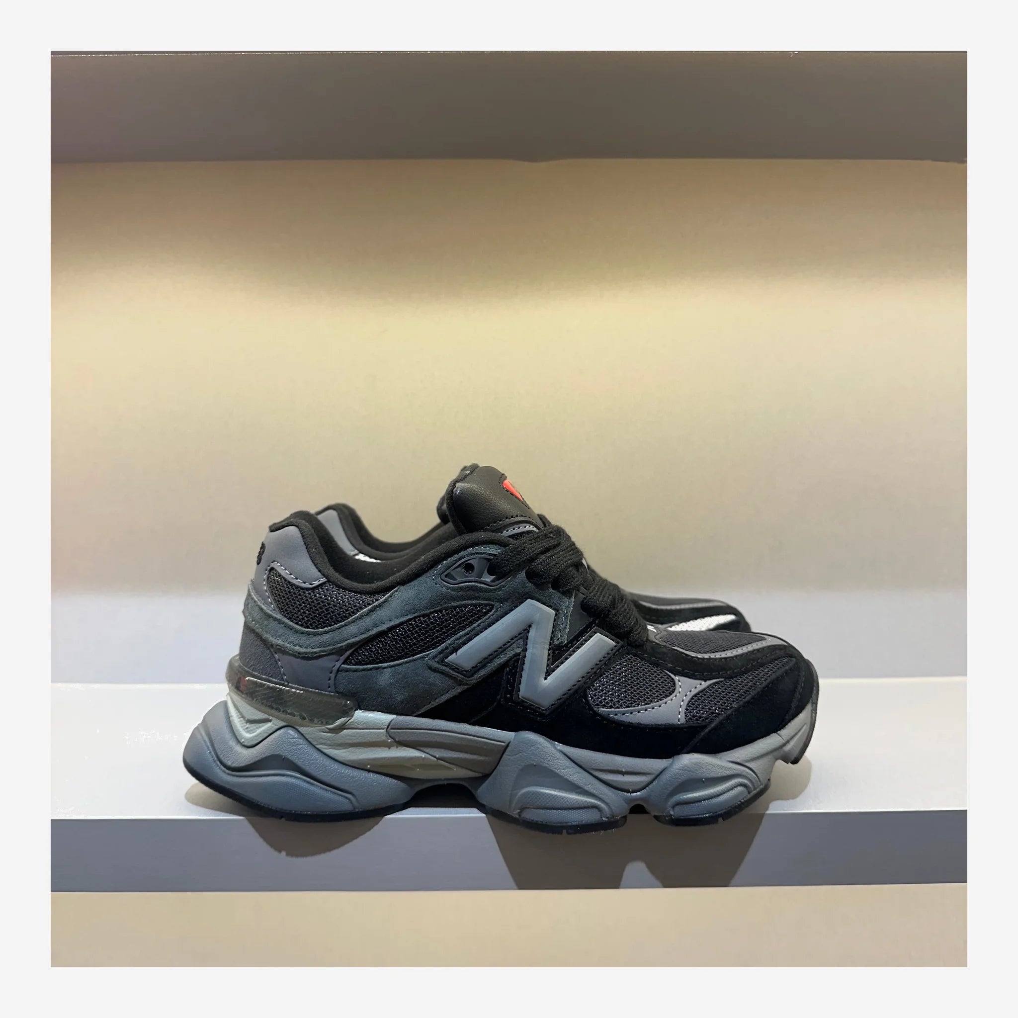 New Balance 9060 Black Castlerock (Pronta Entrega)