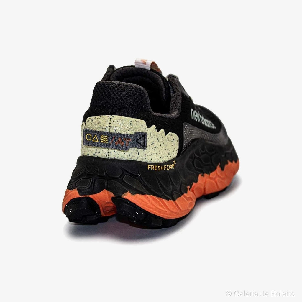 New Balance Tênis Fresh Foam X Trail More V3 Corrida - Preto e Laranja