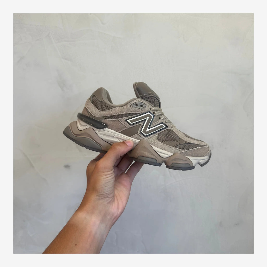 New Balance 9060 Mushroom Timberwolf (Pronta Entrega)