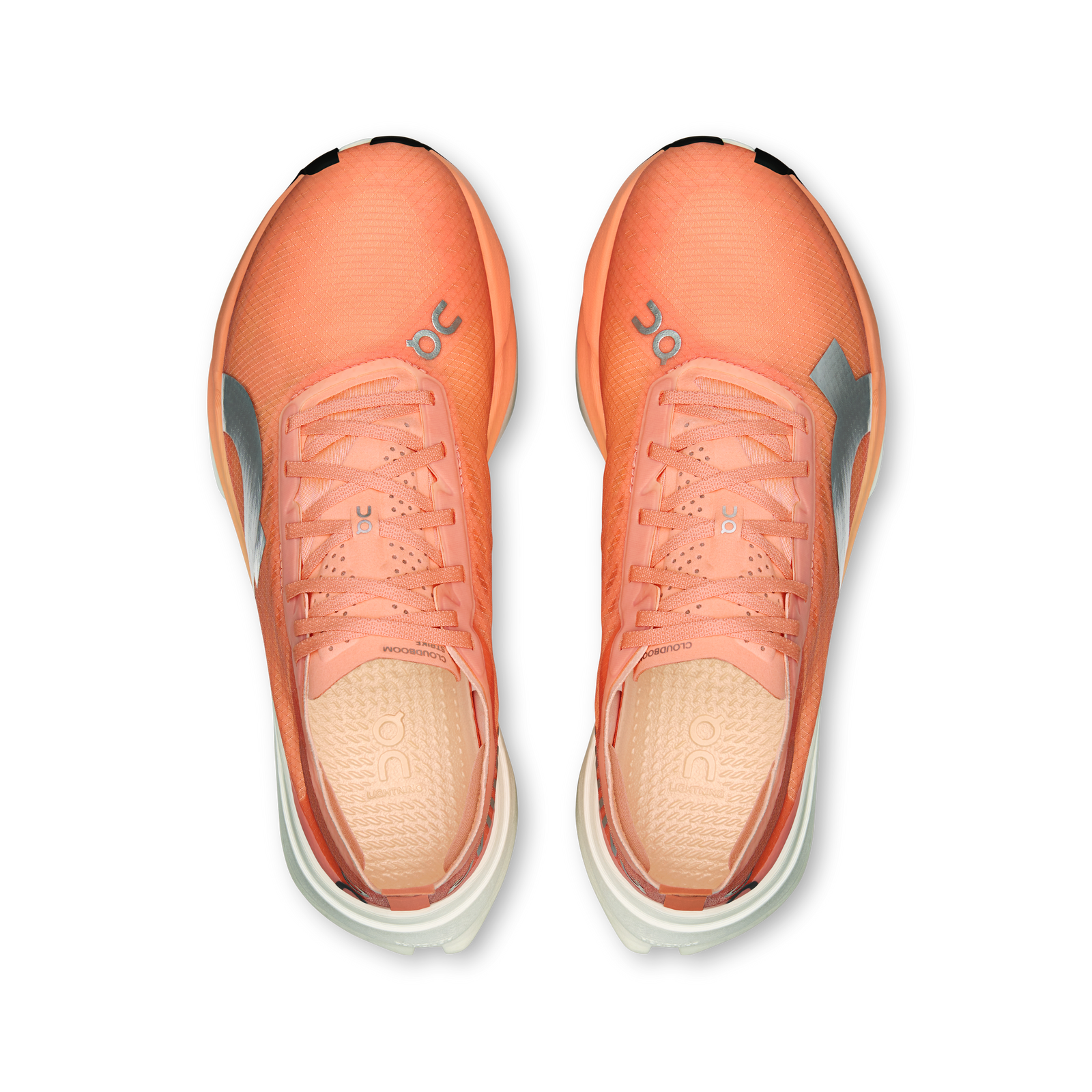 On Cloudboom Strike Feminino Sunstone White
