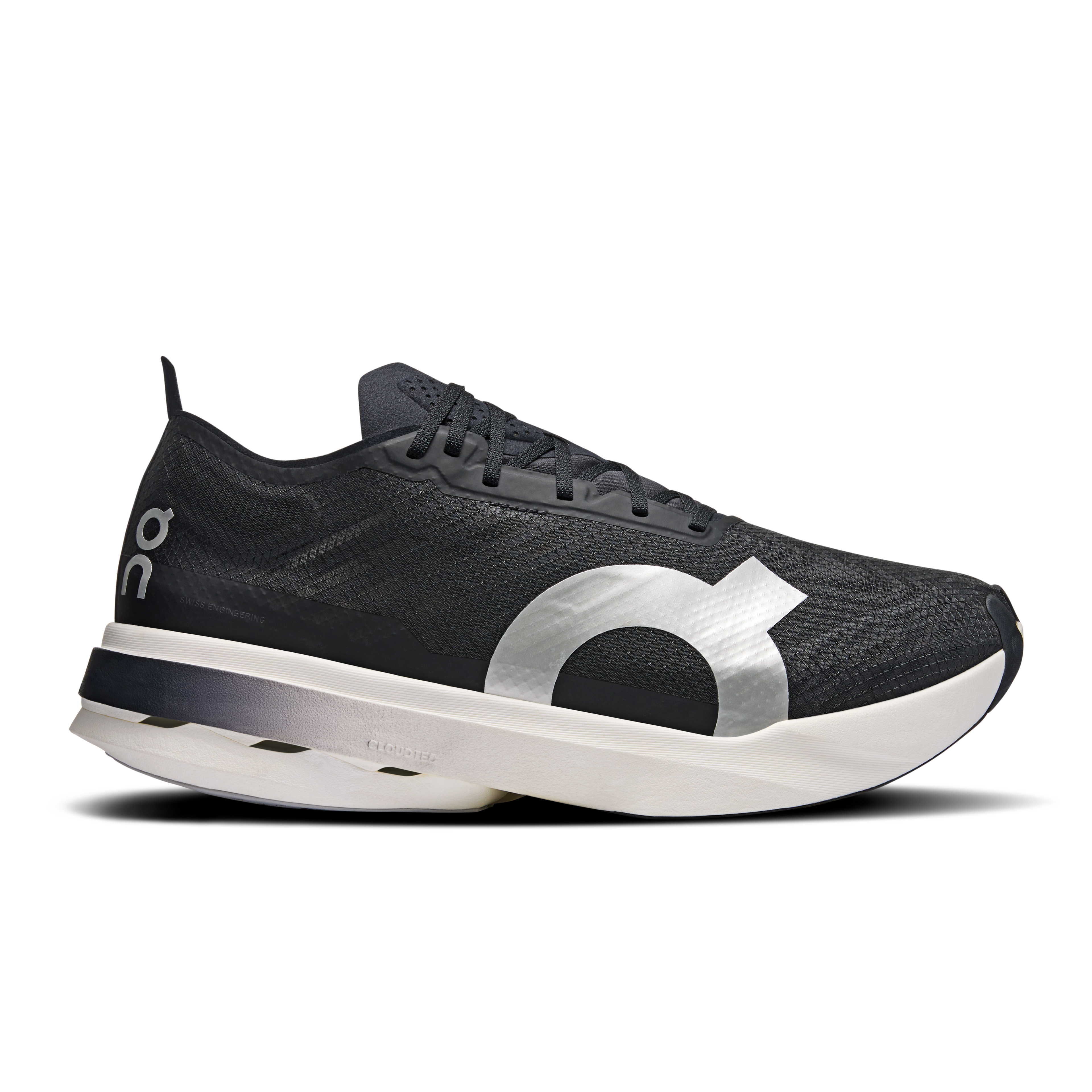 On Cloudboom Strike Masculino Black White