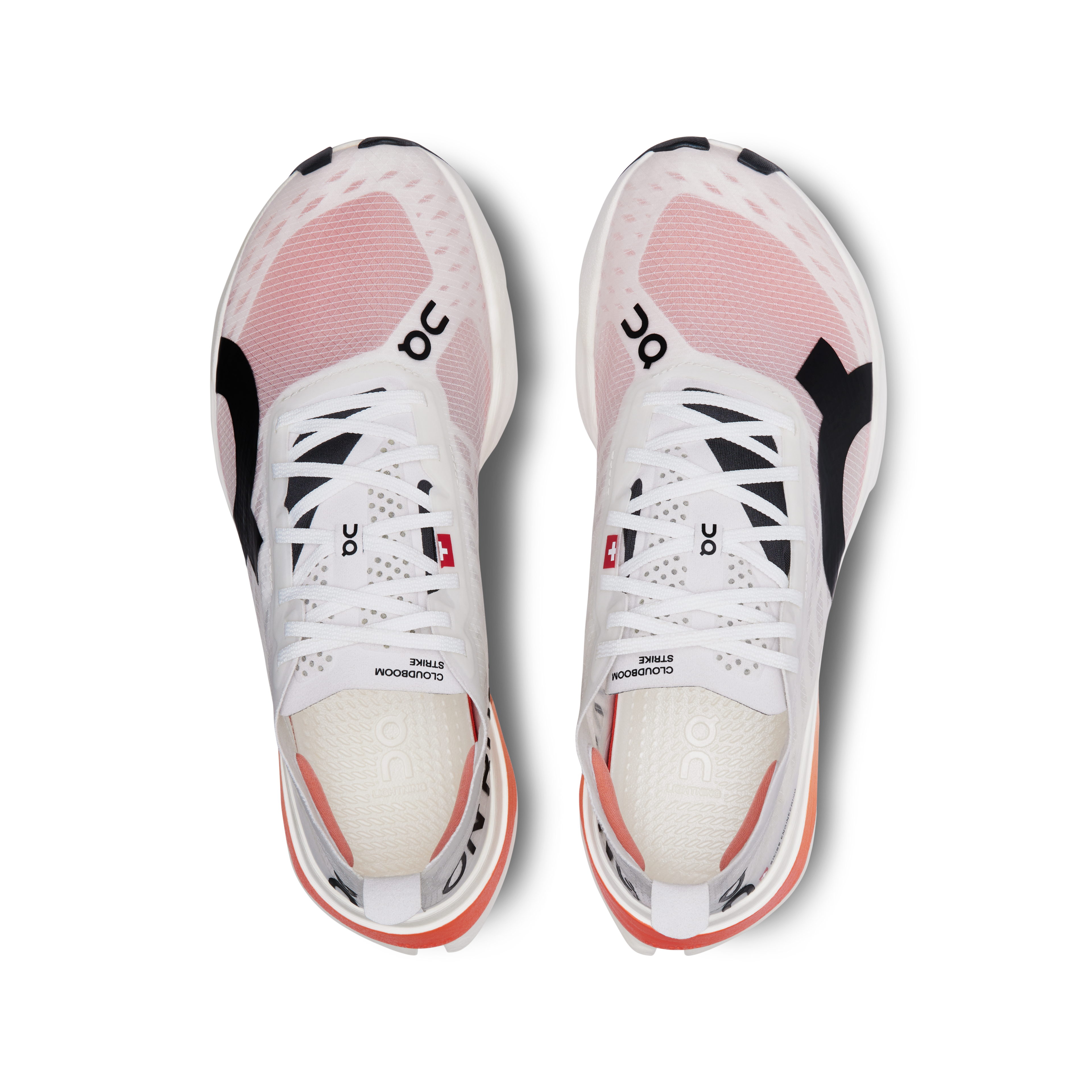 On Cloudboom Strike Feminino White Black