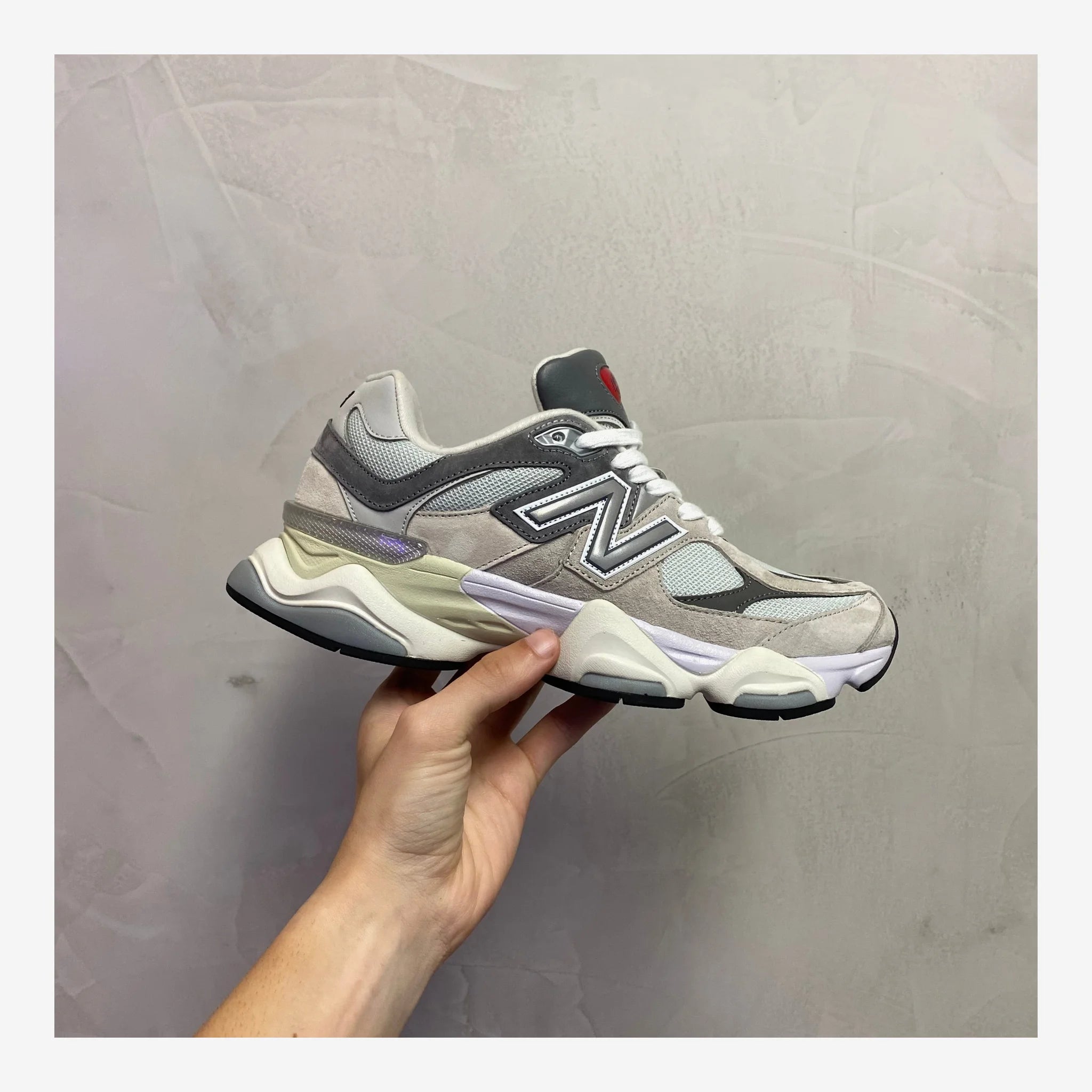 New Balance 9060 Rain Cloud Grey (Pronta Entrega)