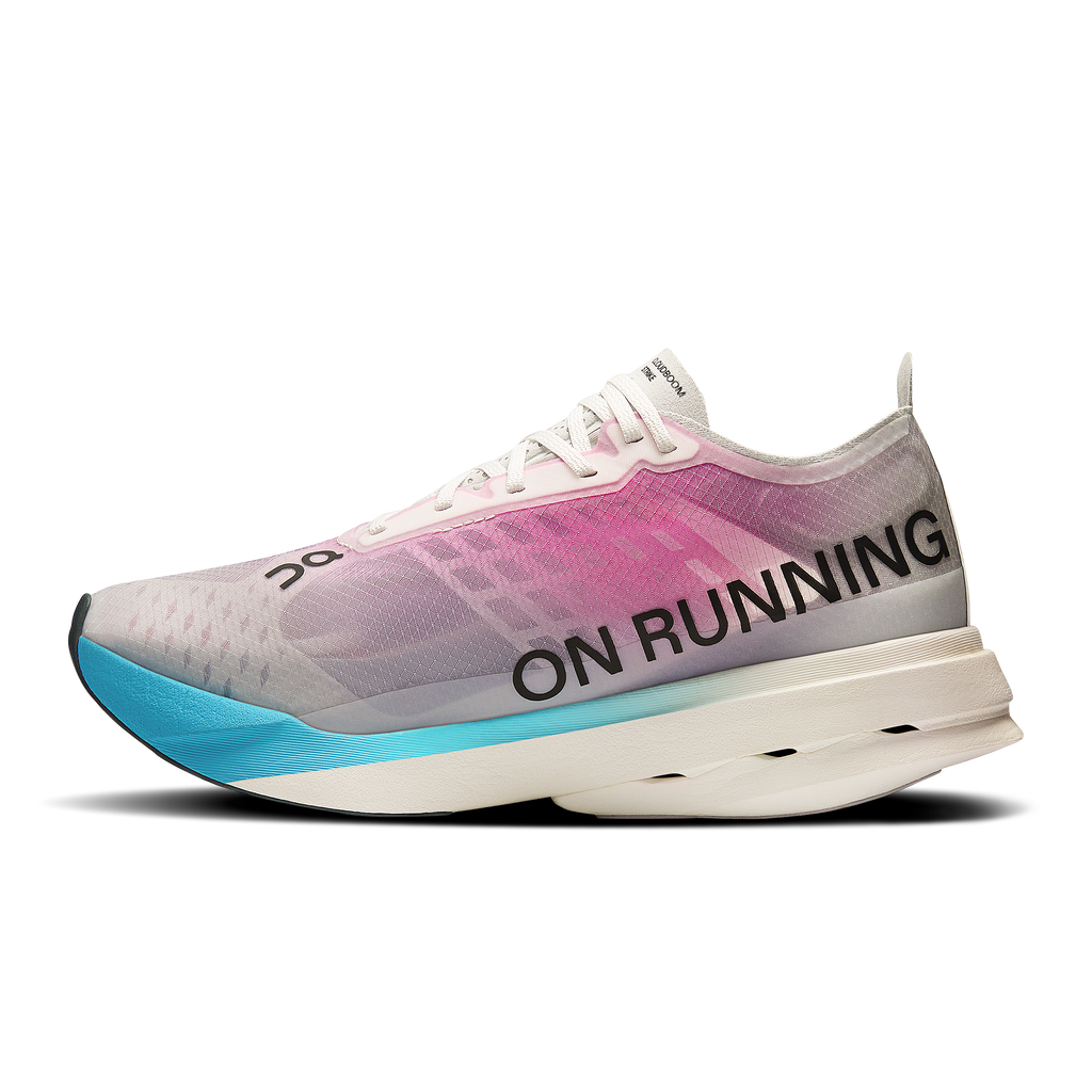 On Cloudboom Strike Feminino White Horizon