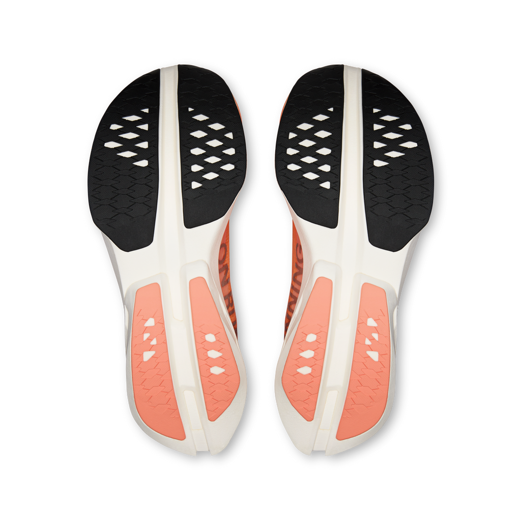 On Cloudboom Strike Feminino Sunstone White