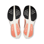 On Cloudboom Strike Feminino Sunstone White