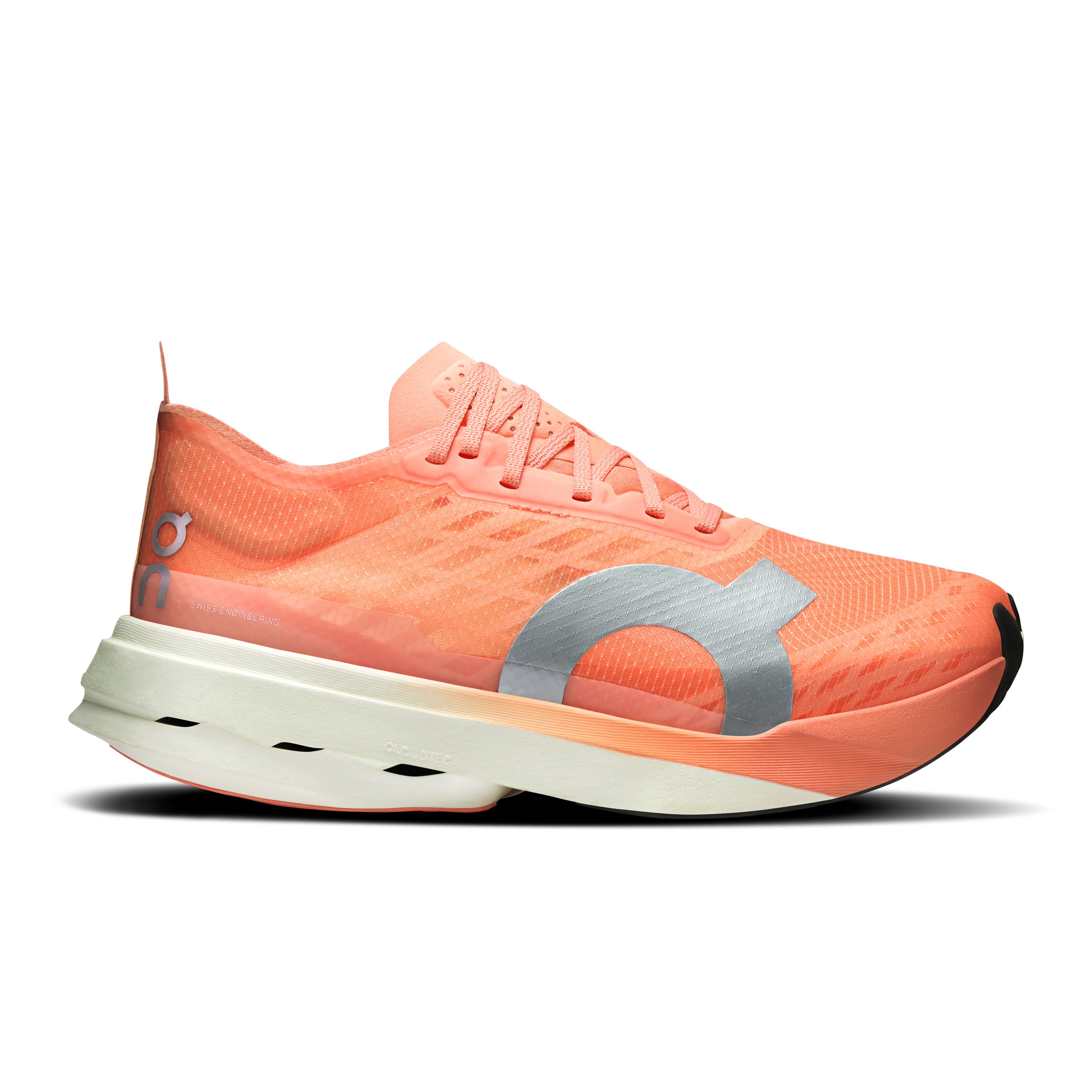 On Cloudboom Strike Feminino Sunstone White