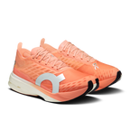 On Cloudboom Strike Feminino Sunstone White