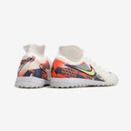 Chuteira Society Nike Phantom Luna 2 (Tf)