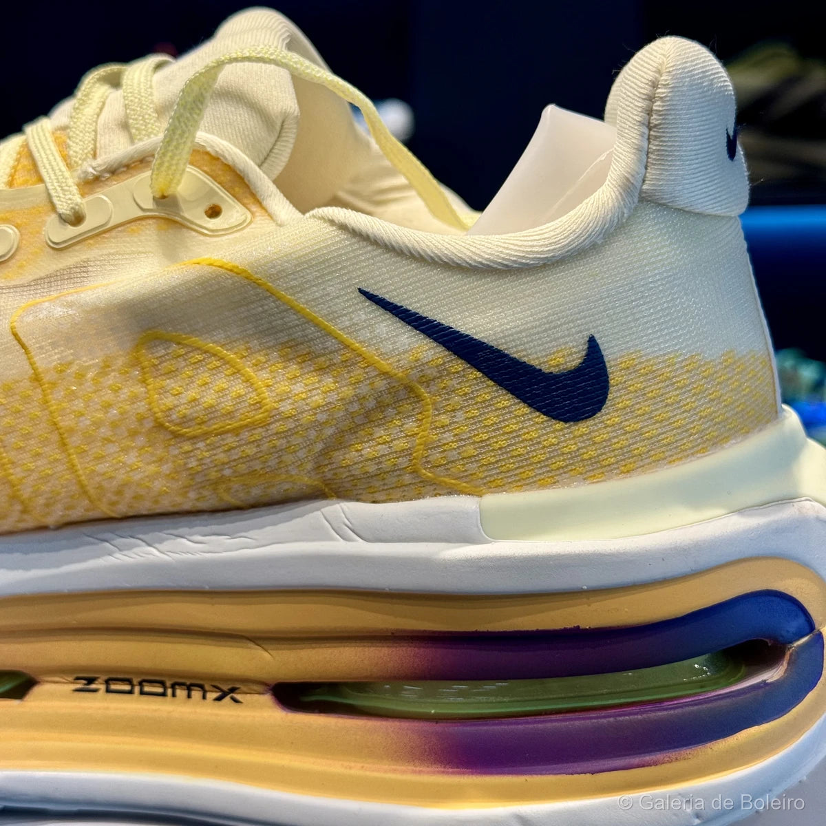 Nike Vomero Premium Amarelo