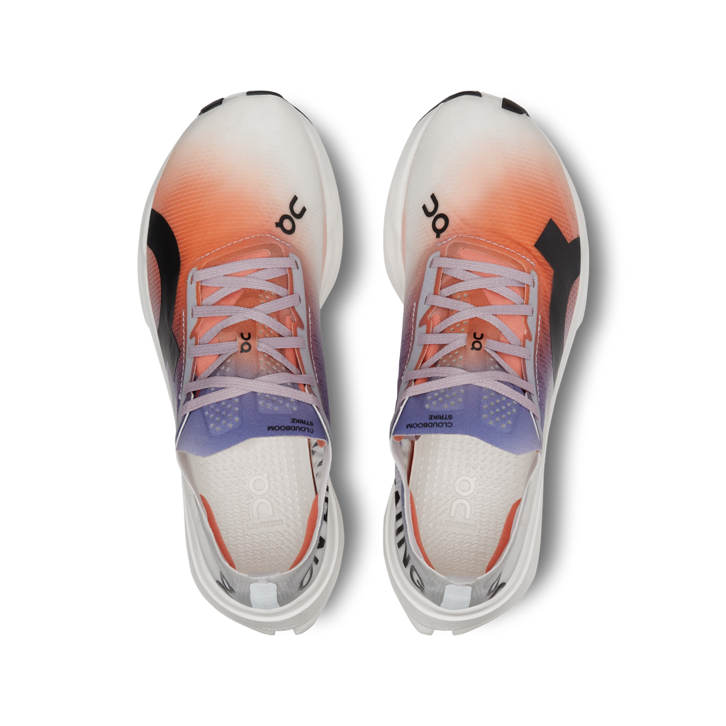 On Cloudboom Strike Feminino White Flame