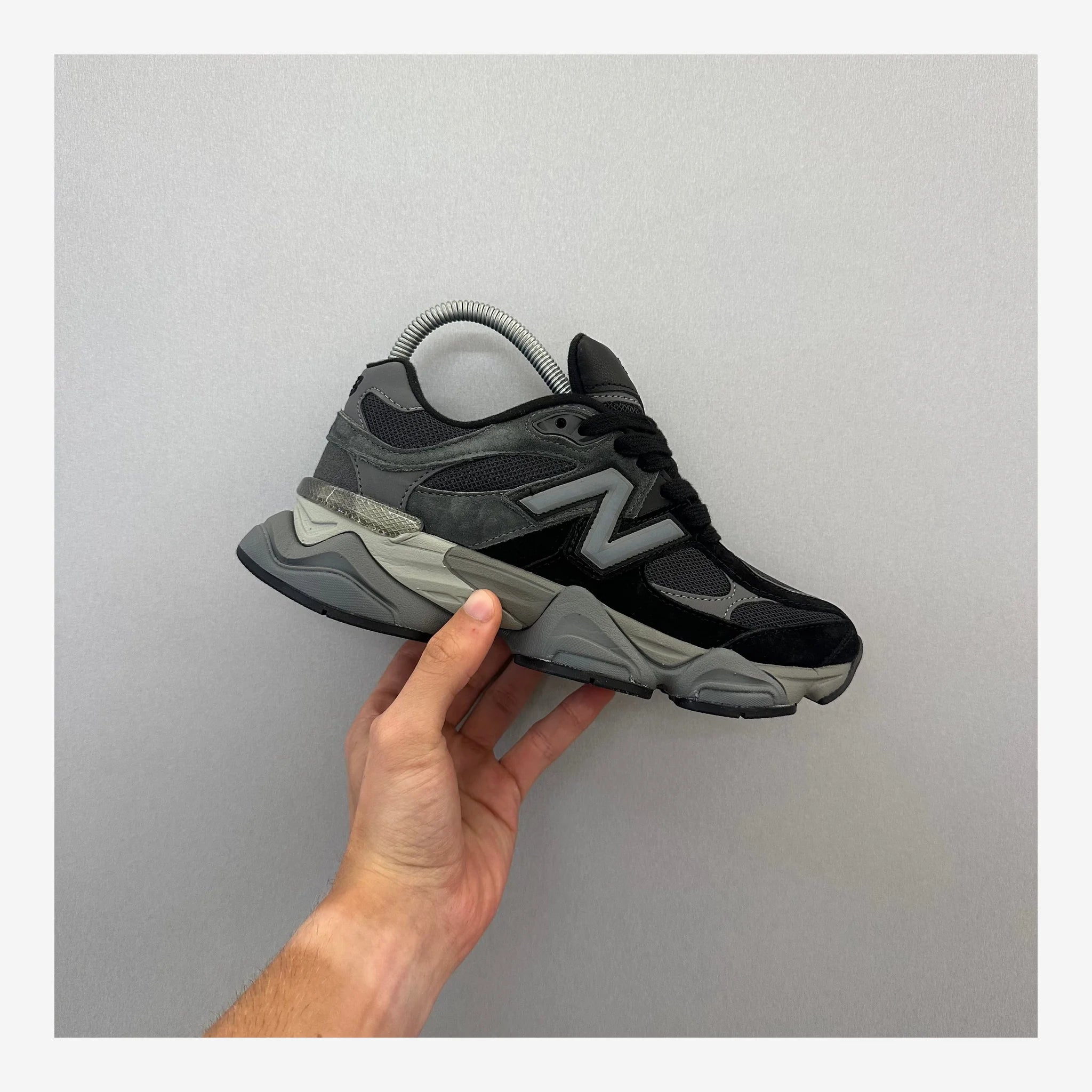 New Balance 9060 Black Castlerock (Pronta Entrega)