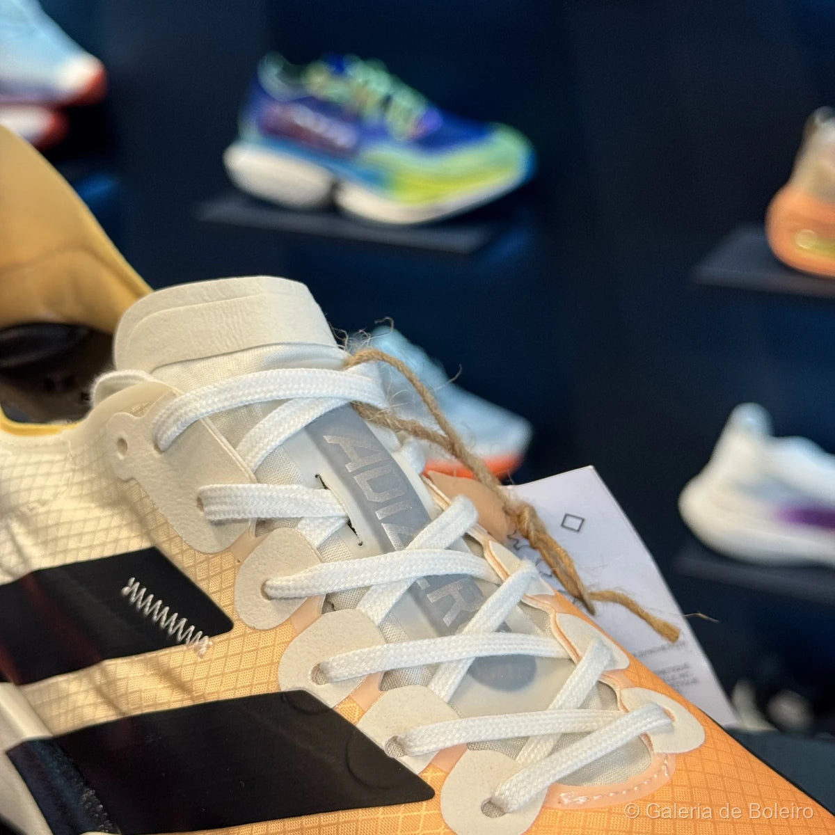 Adidas Tênis Corrida Adizero Adios Pro 4 Acid Branco e Laranja