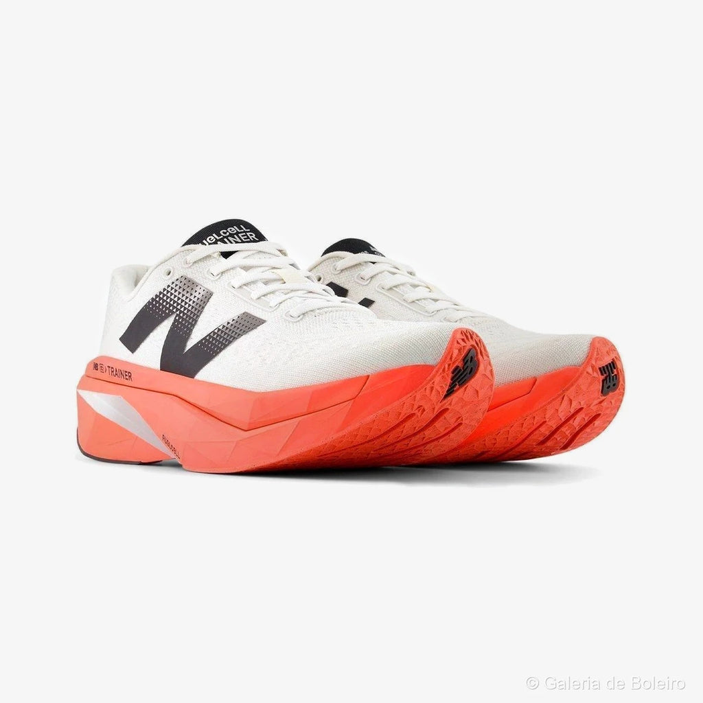 New Balance Tenis Fuelcell Supercomp Trainer V3 Branco e Laranja