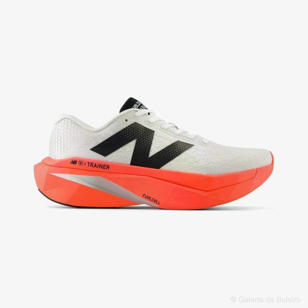New Balance Tenis Fuelcell Supercomp Trainer V3 Branco e Laranja