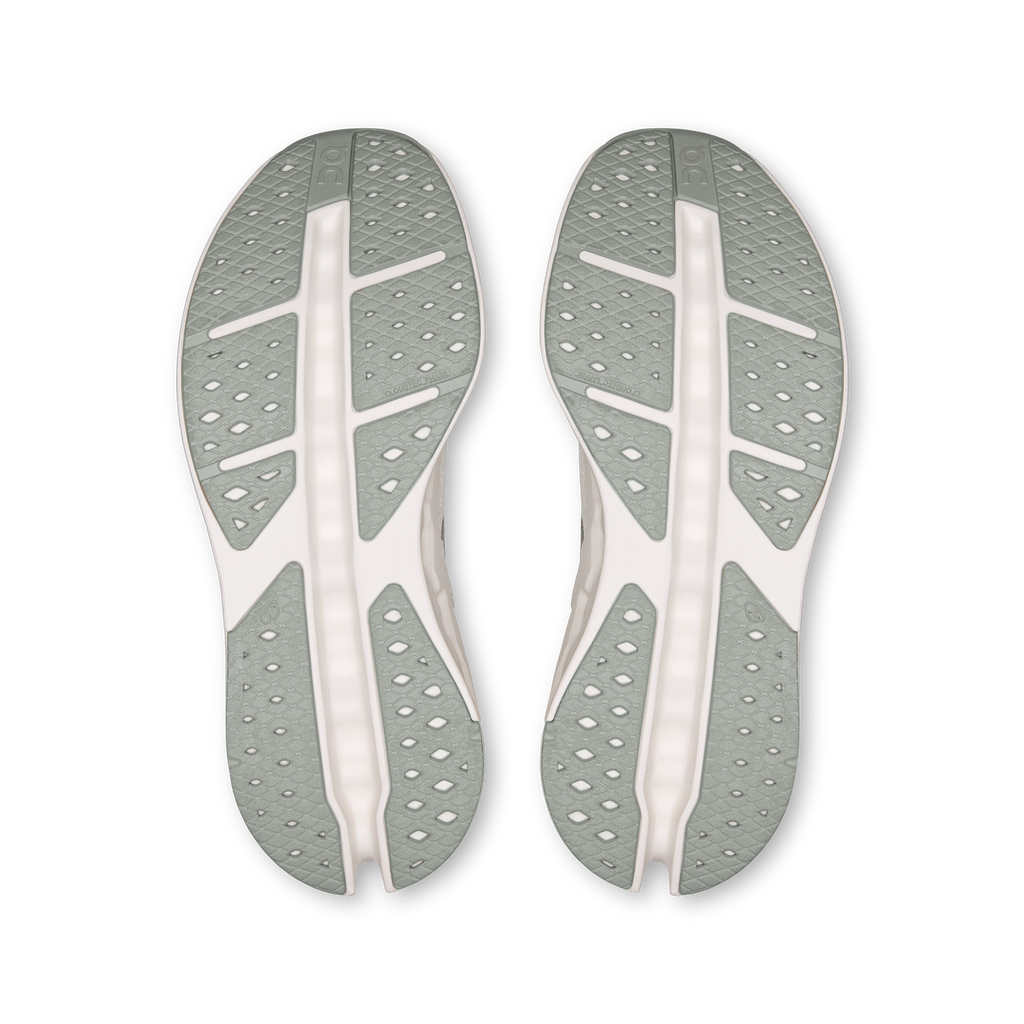 On Cloudsurfer Max Iceberg Ivory