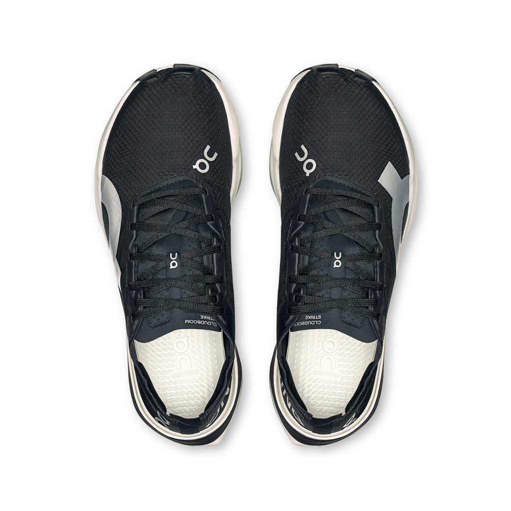 On Cloudboom Strike Feminino Black White