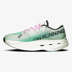 On Cloudboom Volt Iceberg Mantis