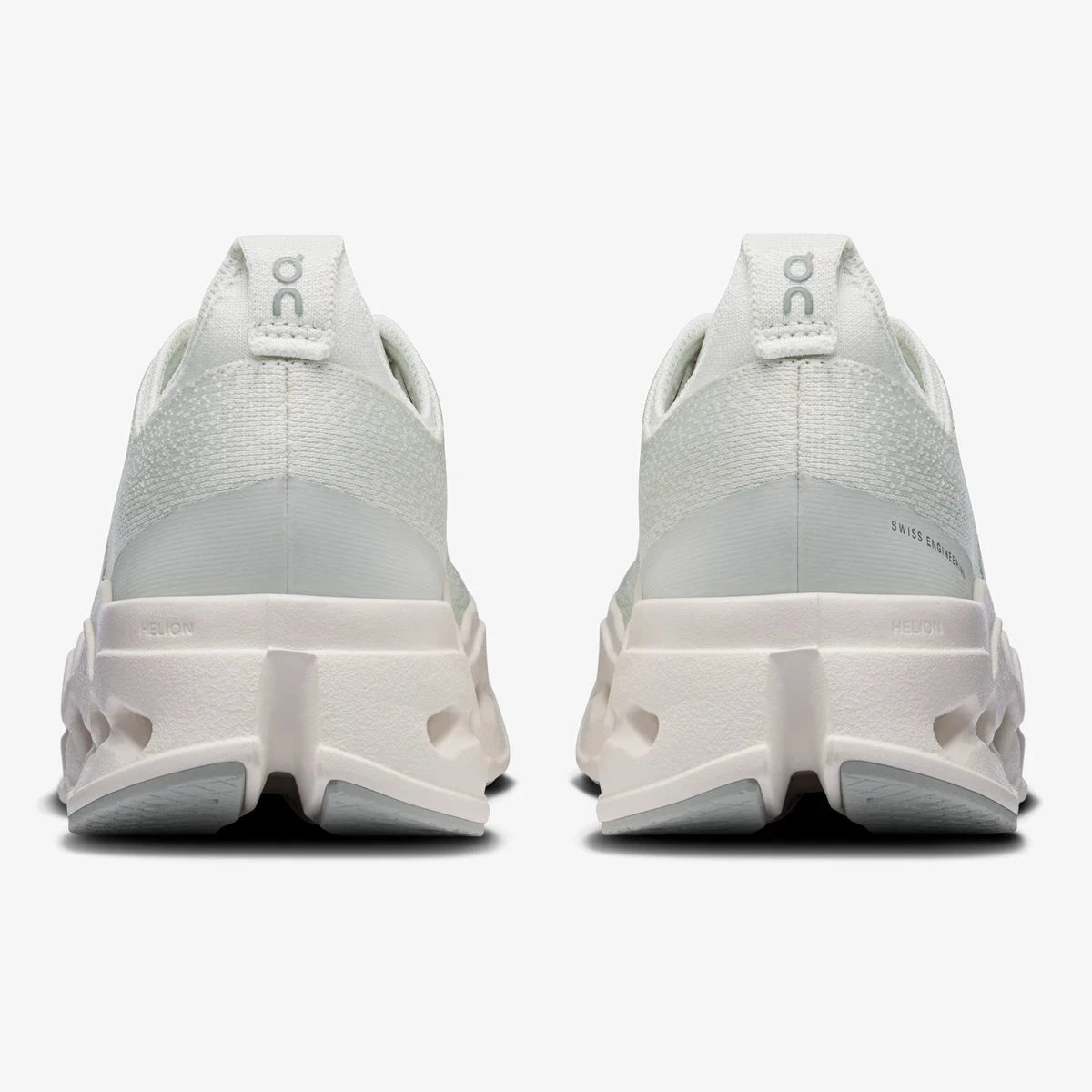 On Cloudsurfer Max Iceberg Ivory