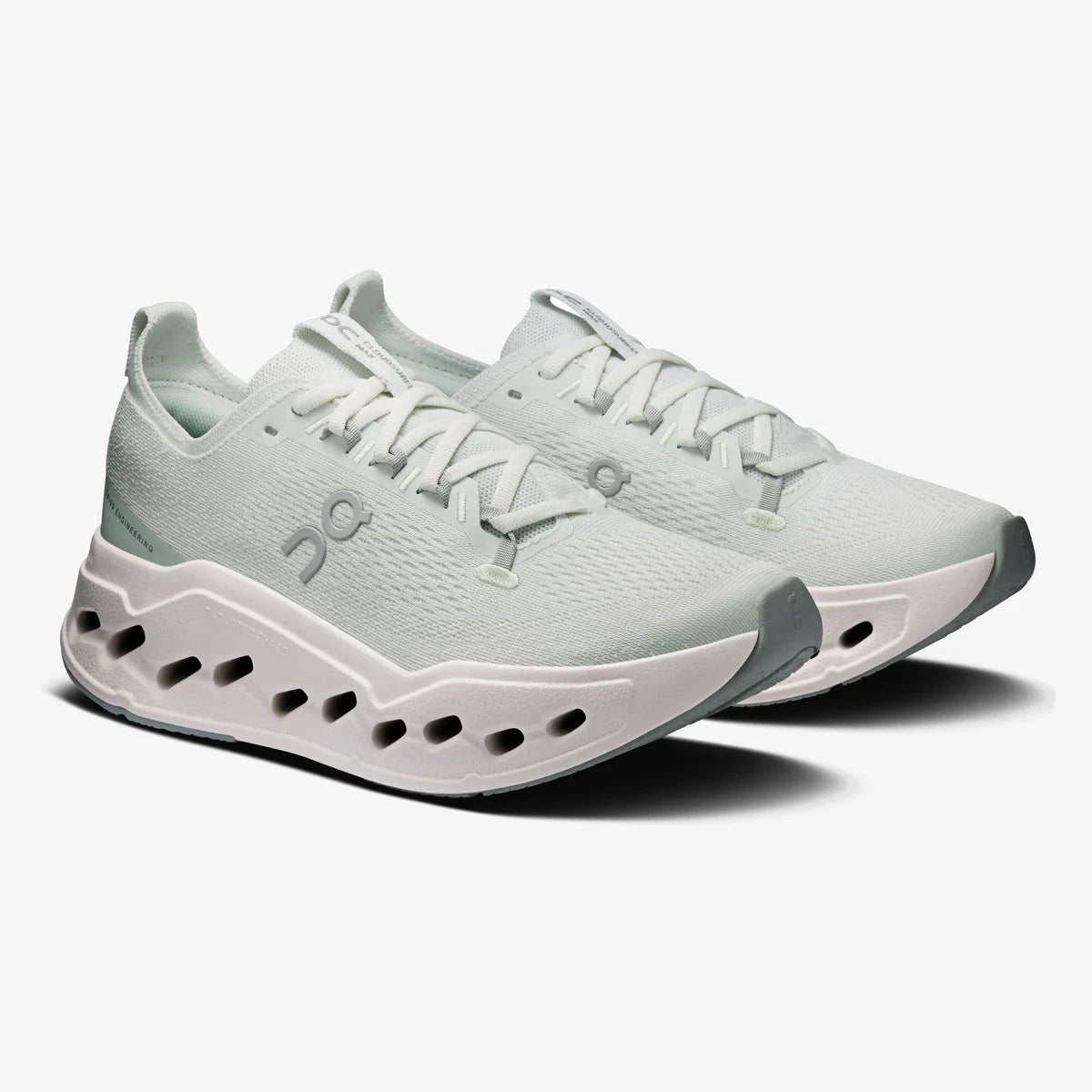 On Cloudsurfer Max Iceberg Ivory
