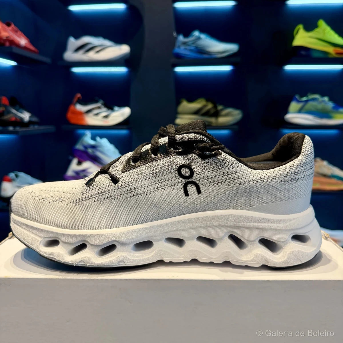 On Cloudtilt Preto Ivory Preto e Cinza