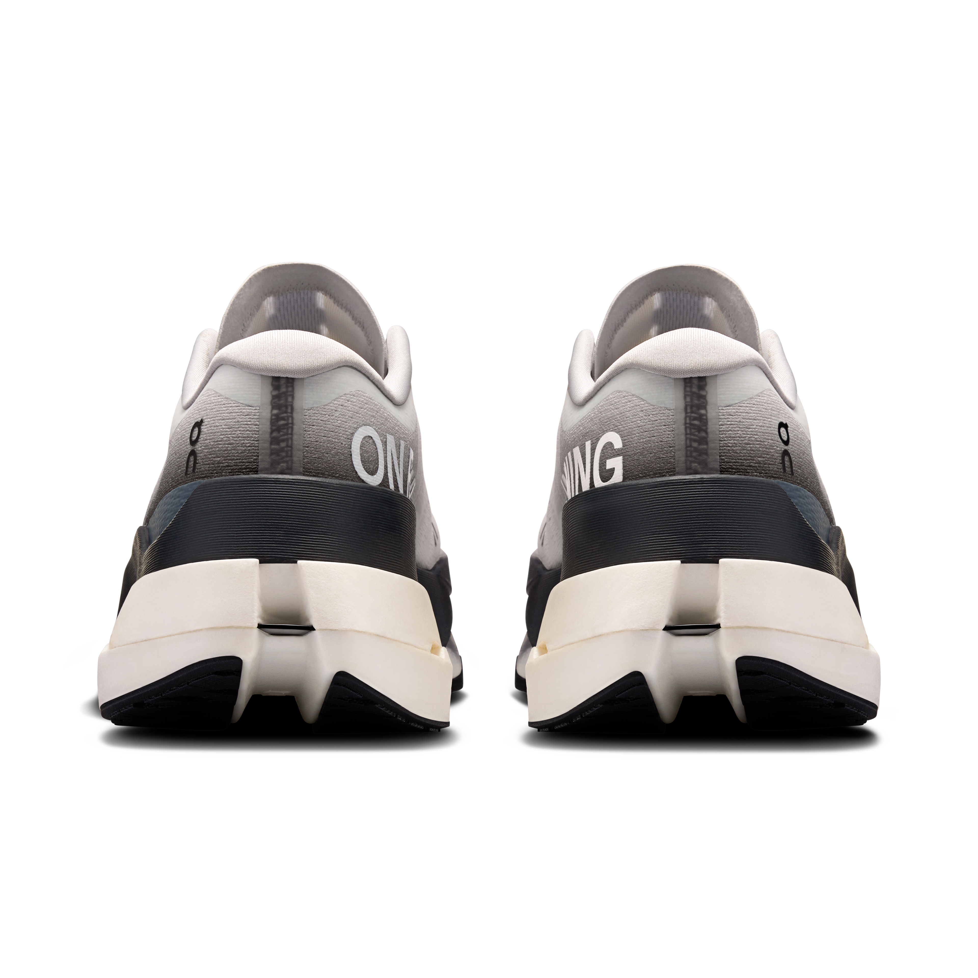 On Cloudboom Max Masculino White Black