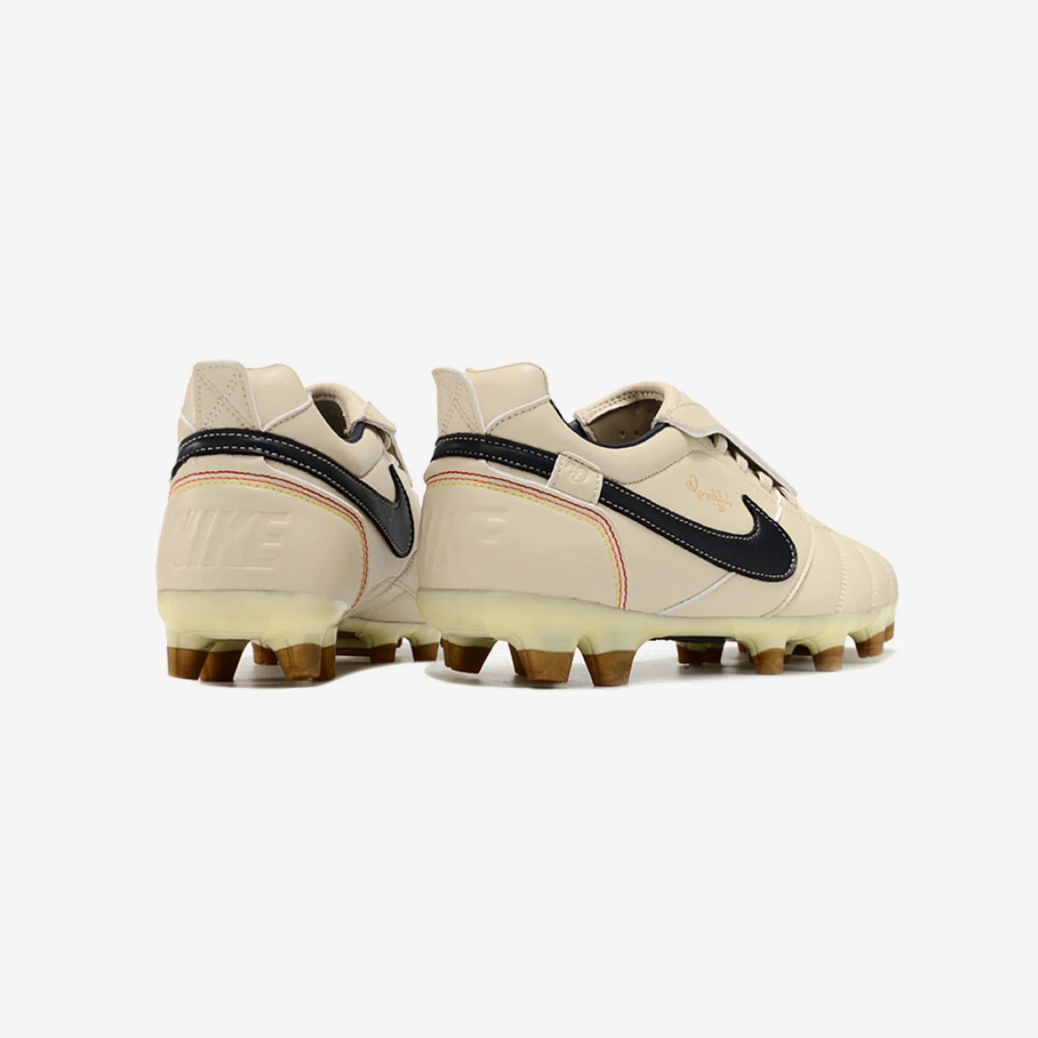 Chuteira Campo Nike Tiempo Legend R10 (Fg)
