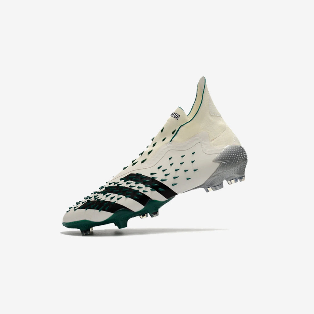 Chuteira Campo Adidas Predator Freak + Fg