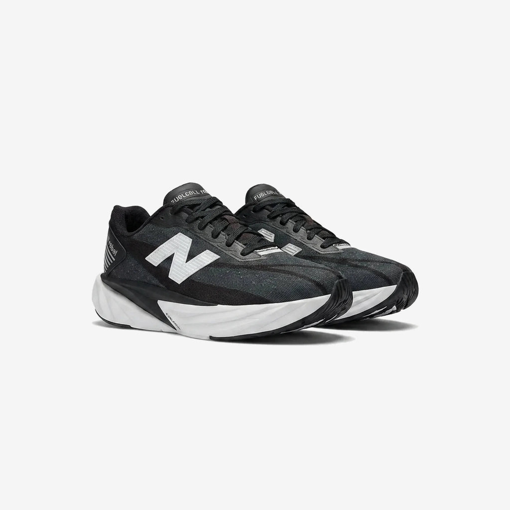 New Balance FuelCell Rebel v4 - Preto