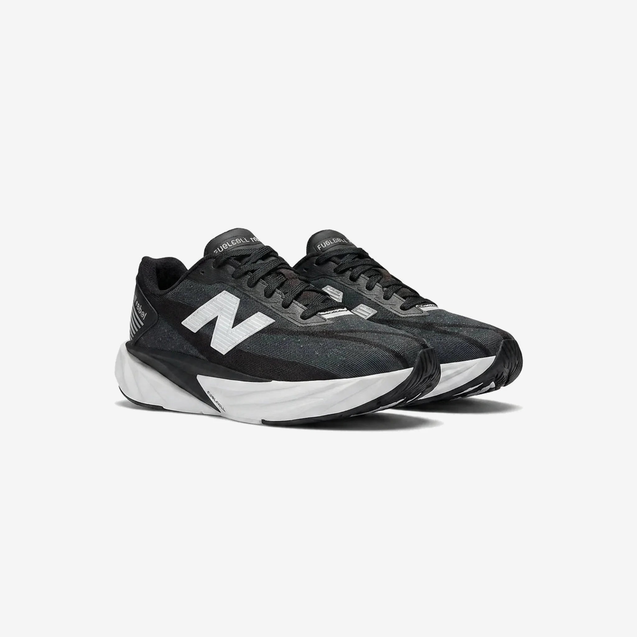New Balance FuelCell Rebel v4 - Preto