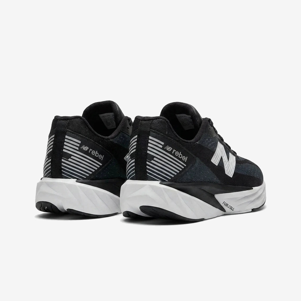 New Balance FuelCell Rebel v4 - Preto