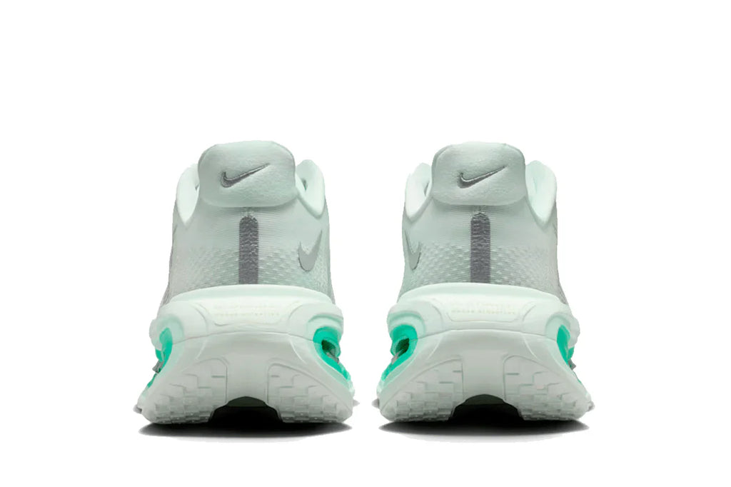 Nike Vomero Premium Barely Green Verde